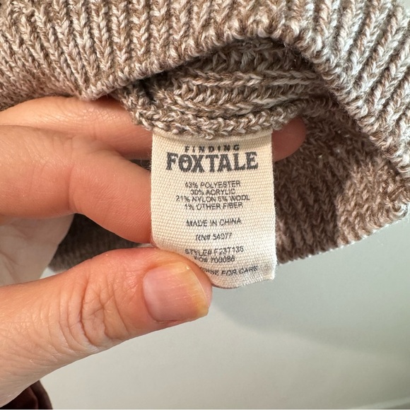 Finding Foxtale Kids Ribbed Knit Wool Blend Crewneck Sweater in Oatmeal Size 4 - Picture 3 of 4